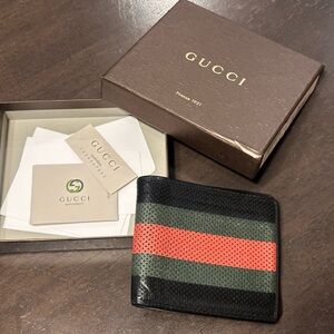 (SOLD) Gucci Men's Black Leather Wallet